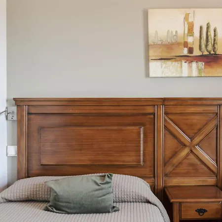 Delightful In With Terrace Apartment Gudar